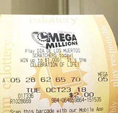 关晓彤最近私服穿搭,关晓彤机场变装