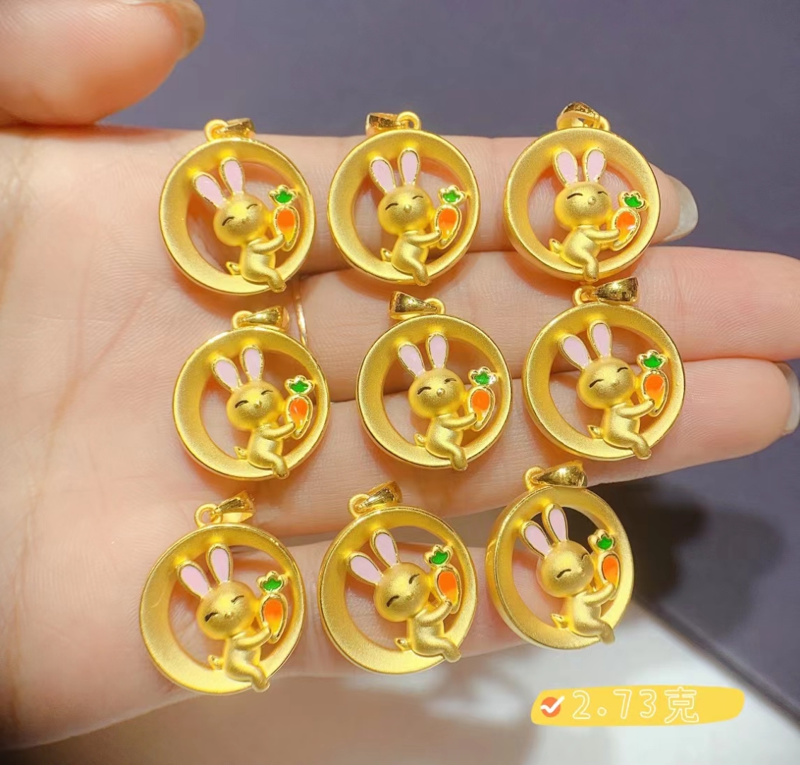 买黄金吊坠买贵了,3000块钱能买几克黄金吊坠