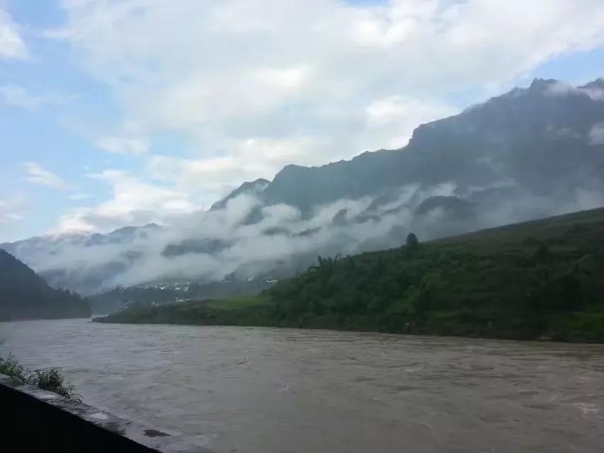 贡山到福贡几个小时,福贡到贡山有班车吗