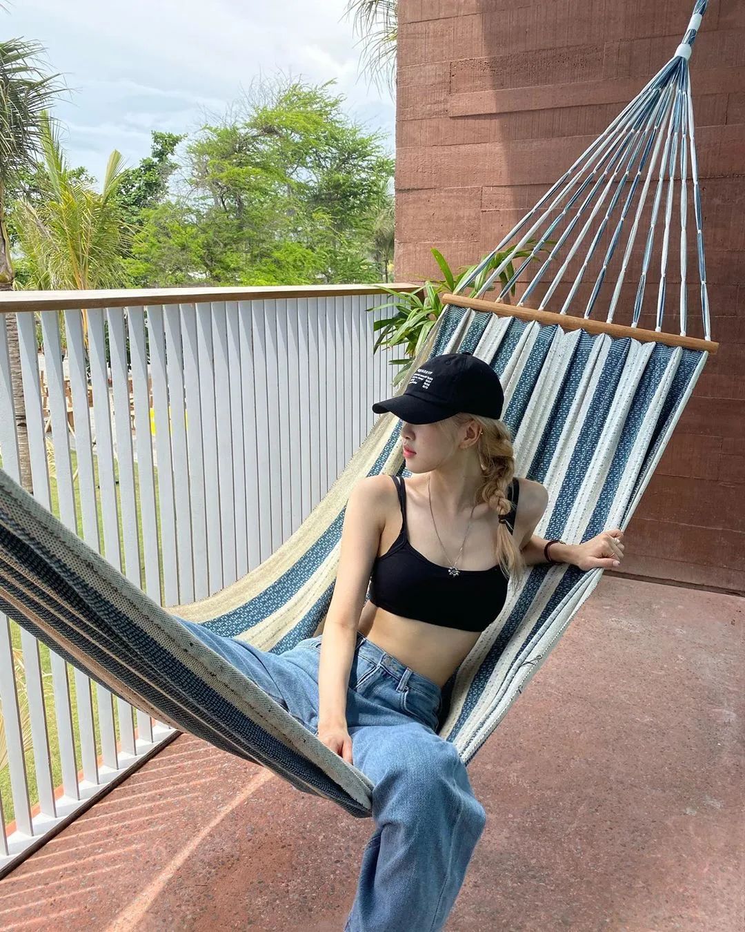 blackpink四人从黑暗中走出来,blackpink被黑得最惨的一年