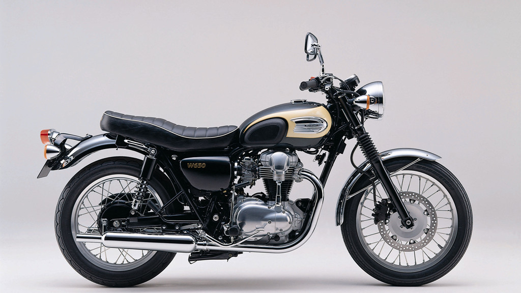 川崎z900rs与w800对比,川崎w800深度评测