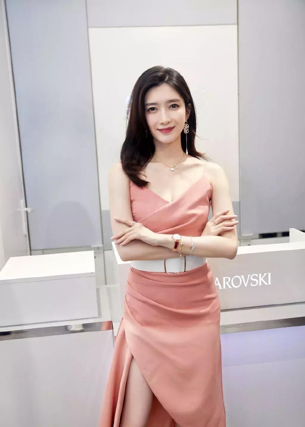 普通女孩如何蜕变成魅力女性,变身女生的全部过程