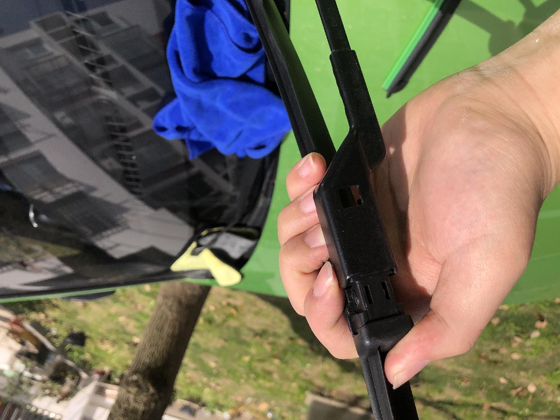 mg6雨刮拆换方法视频,mg6后雨刷喷水拆卸教程