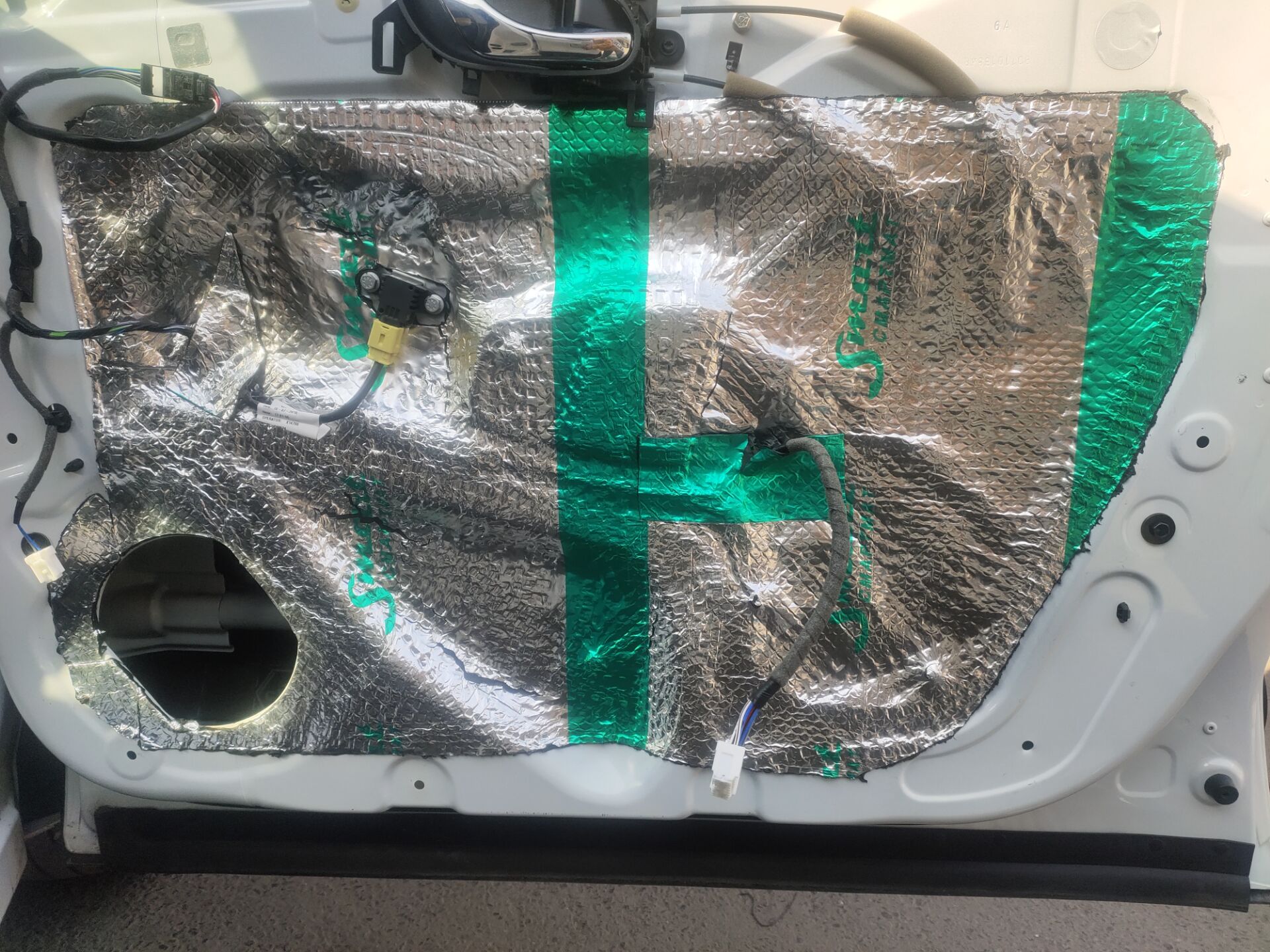 雷诺科雷傲音响改装案例,雷诺汽车音响改装