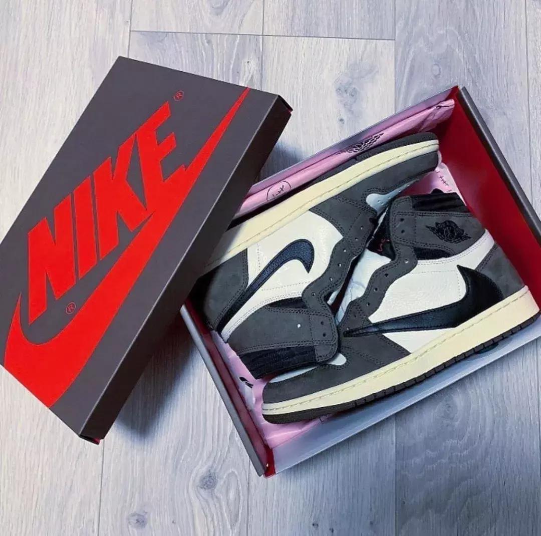 一个月生活费5000不够你花,一个月5000块钱生活费不到200