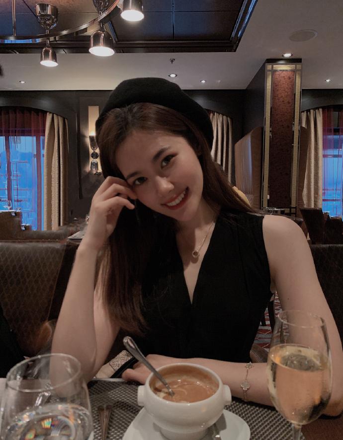 刘志轩球鞋,刘志轩穿的球鞋