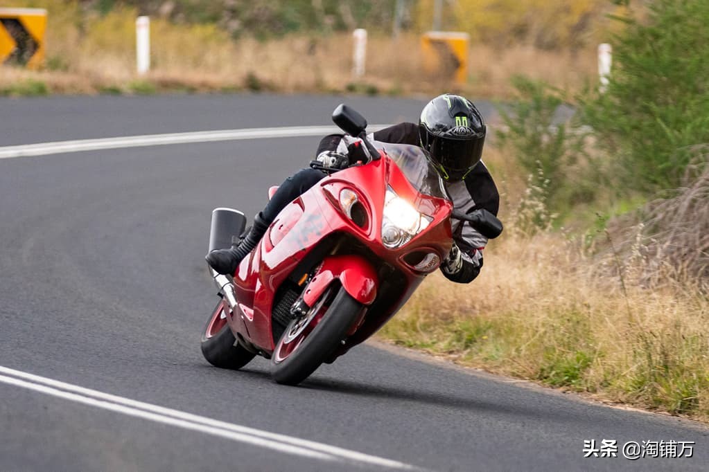 铃木gsx1300黑武士铃木隼,铃木gsx1000r2022款实拍试驾