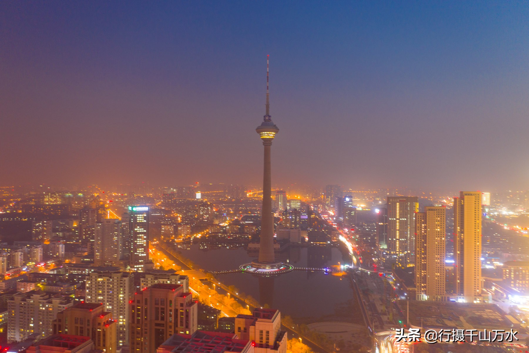 航拍天津天塔,天塔是世界唯一一座水中之塔