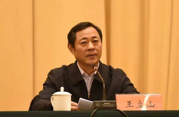 《新闻联播》披露，在湖北工作4年后，王立山二度进京