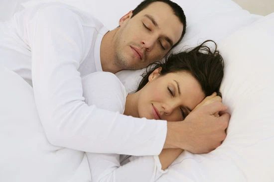 产后夫妻注意什么,产后4个月育儿知识