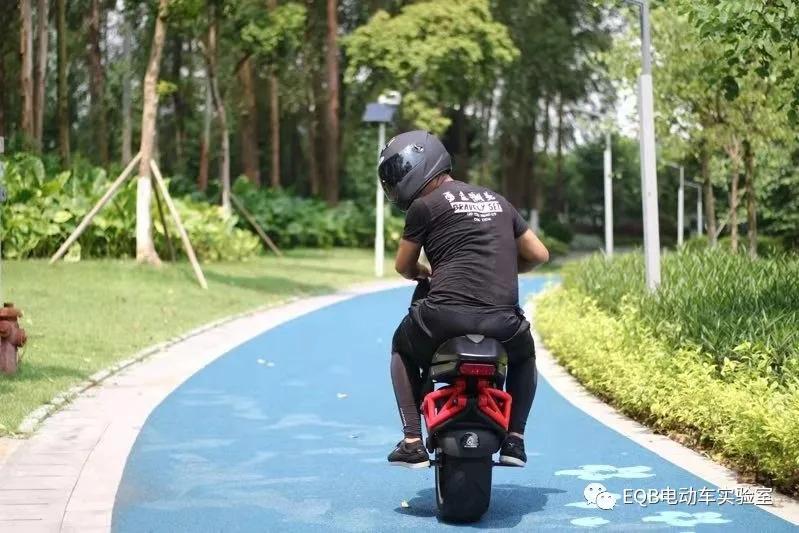 歪果仁看中国电动车,歪果仁看中国电动汽车