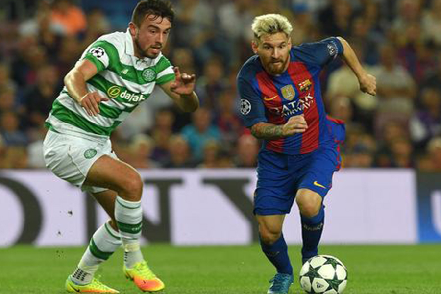 在足球场上训练队友该说的话,和球队一起踢球需要注意什么