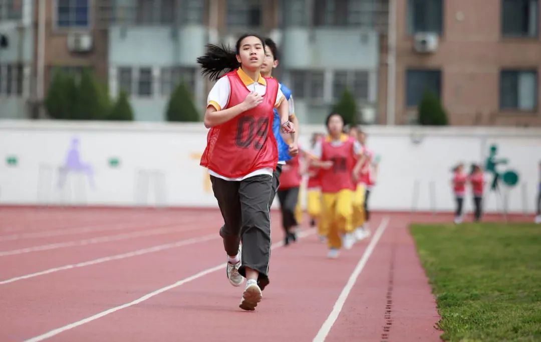 中考体育800米1000米满分攻略,中考体育8001000米项目讲解