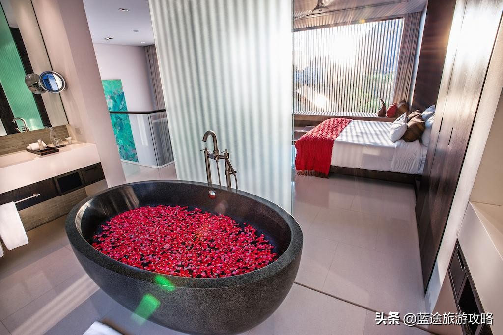 普吉岛1000-2000之间的酒店,普吉岛最值得住的酒店排名