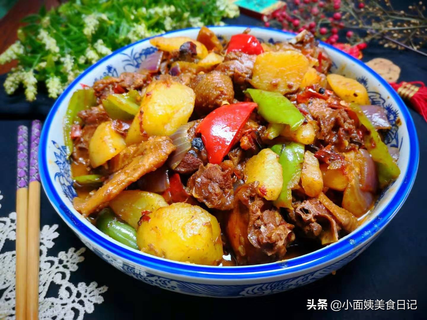 过年了,教你做一道土豆烧鸡的做法,味道不输大盘鸡,做法超简单