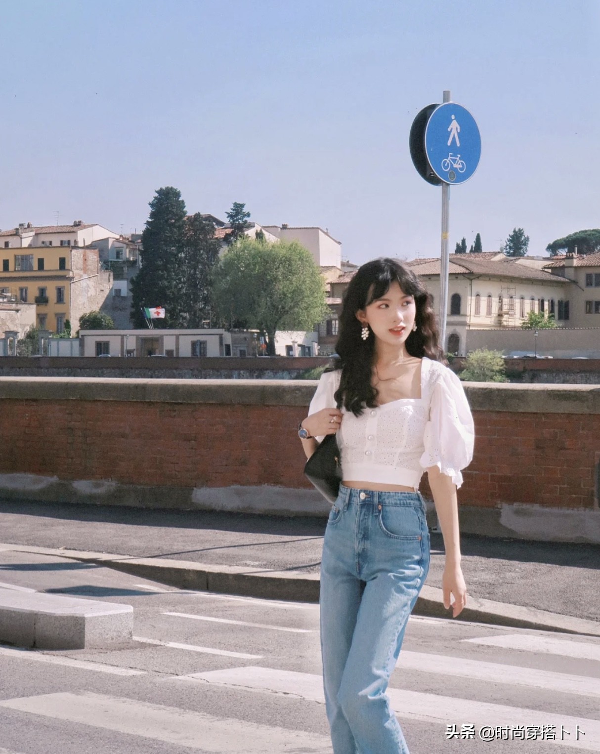 夏天手臂粗穿什么袖型好看,手臂太粗不敢穿短袖