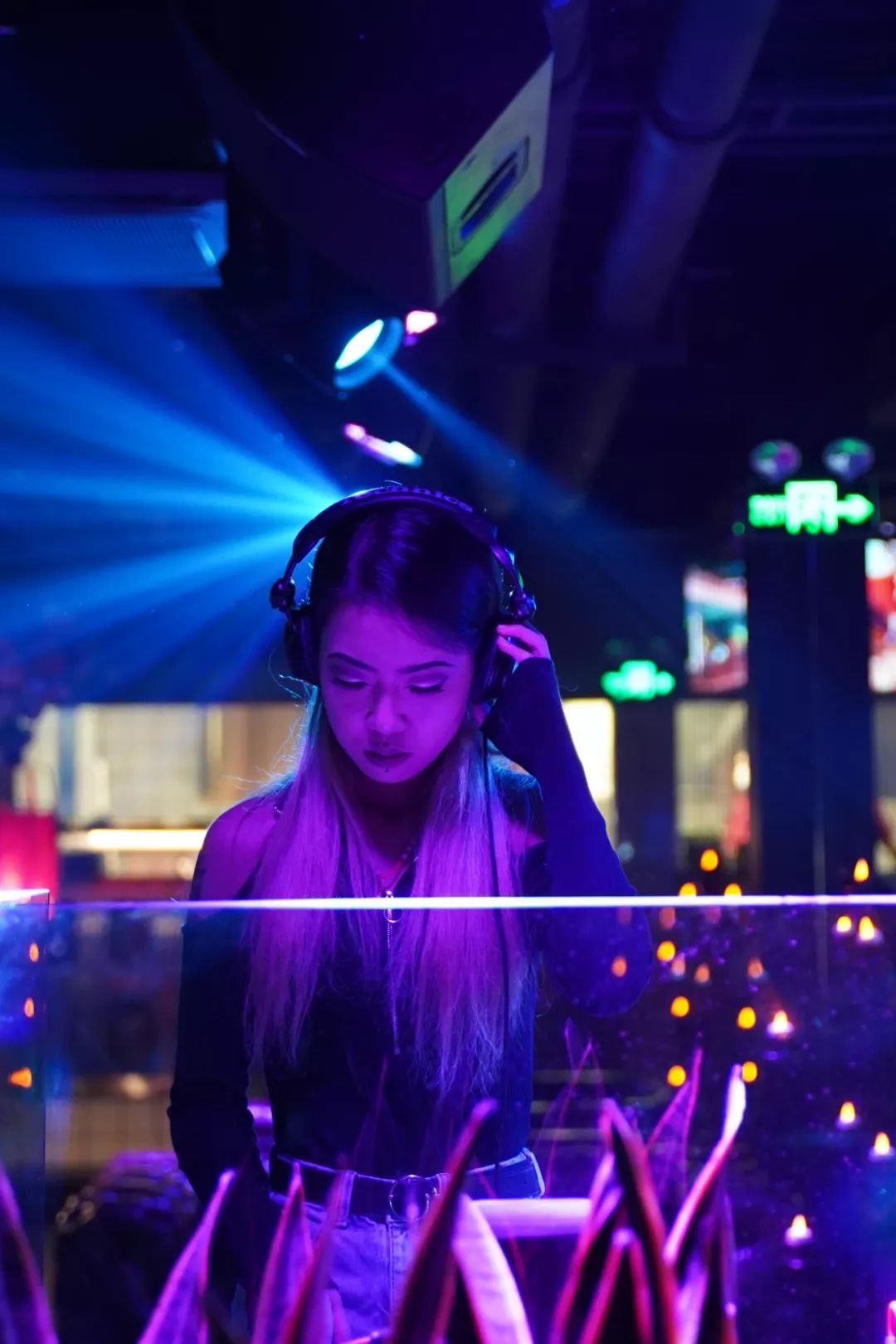 火遍成都的贰麻酒馆,成都贰麻酒馆为什么那么火