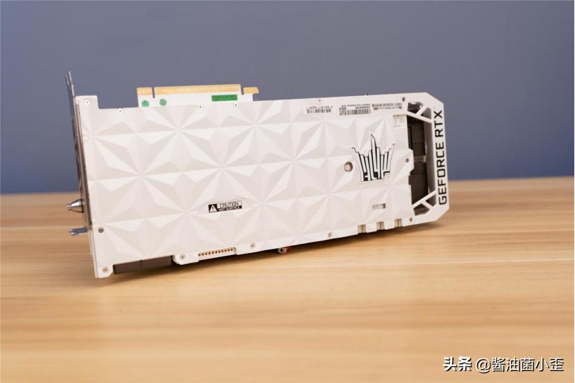 影驰rtx3090金属大师尺寸,影驰20周年纪念版rtx4090显卡开箱