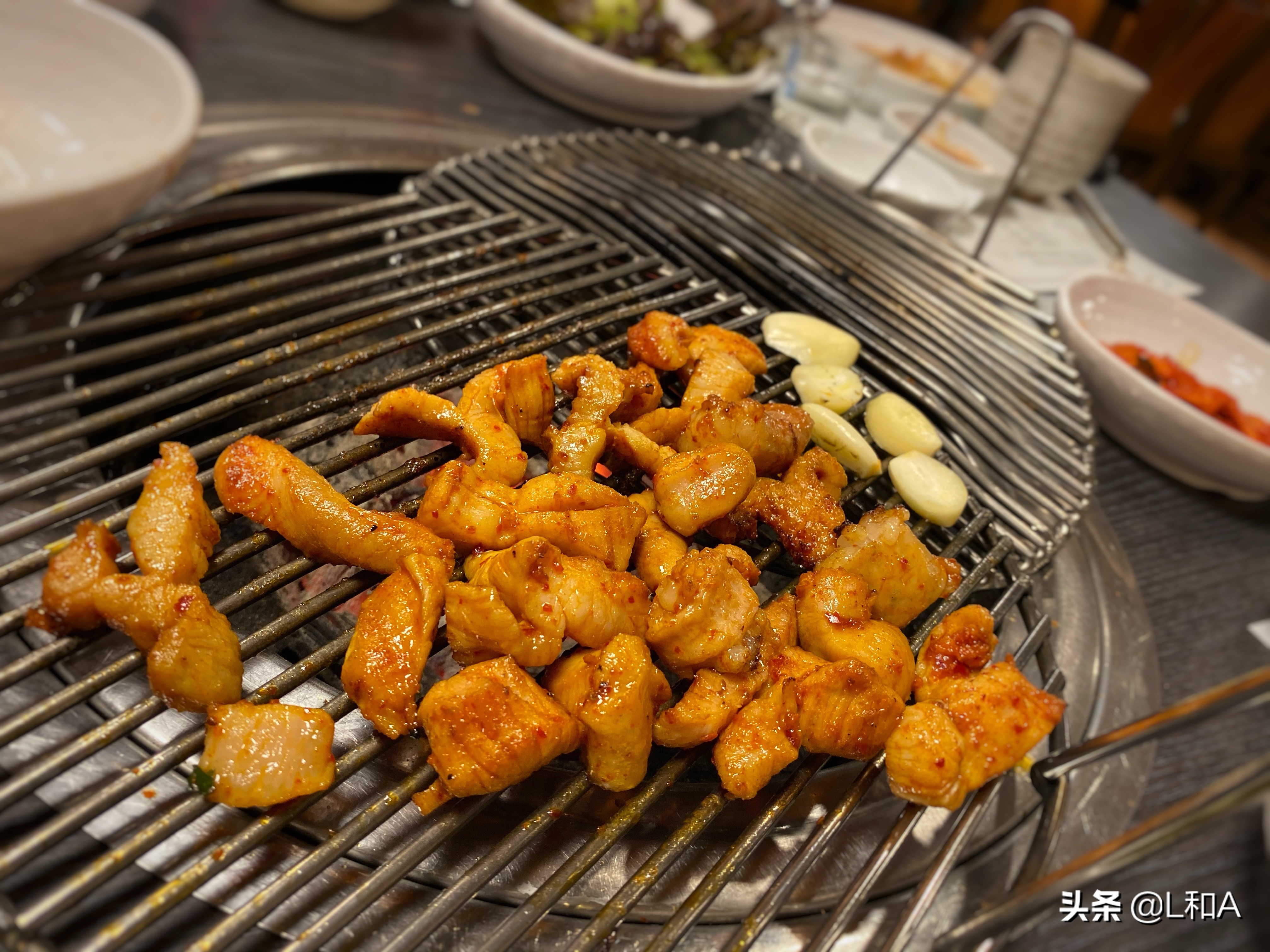 首尔:乙支路的烤内脏专卖店,前韩国总统的老相好