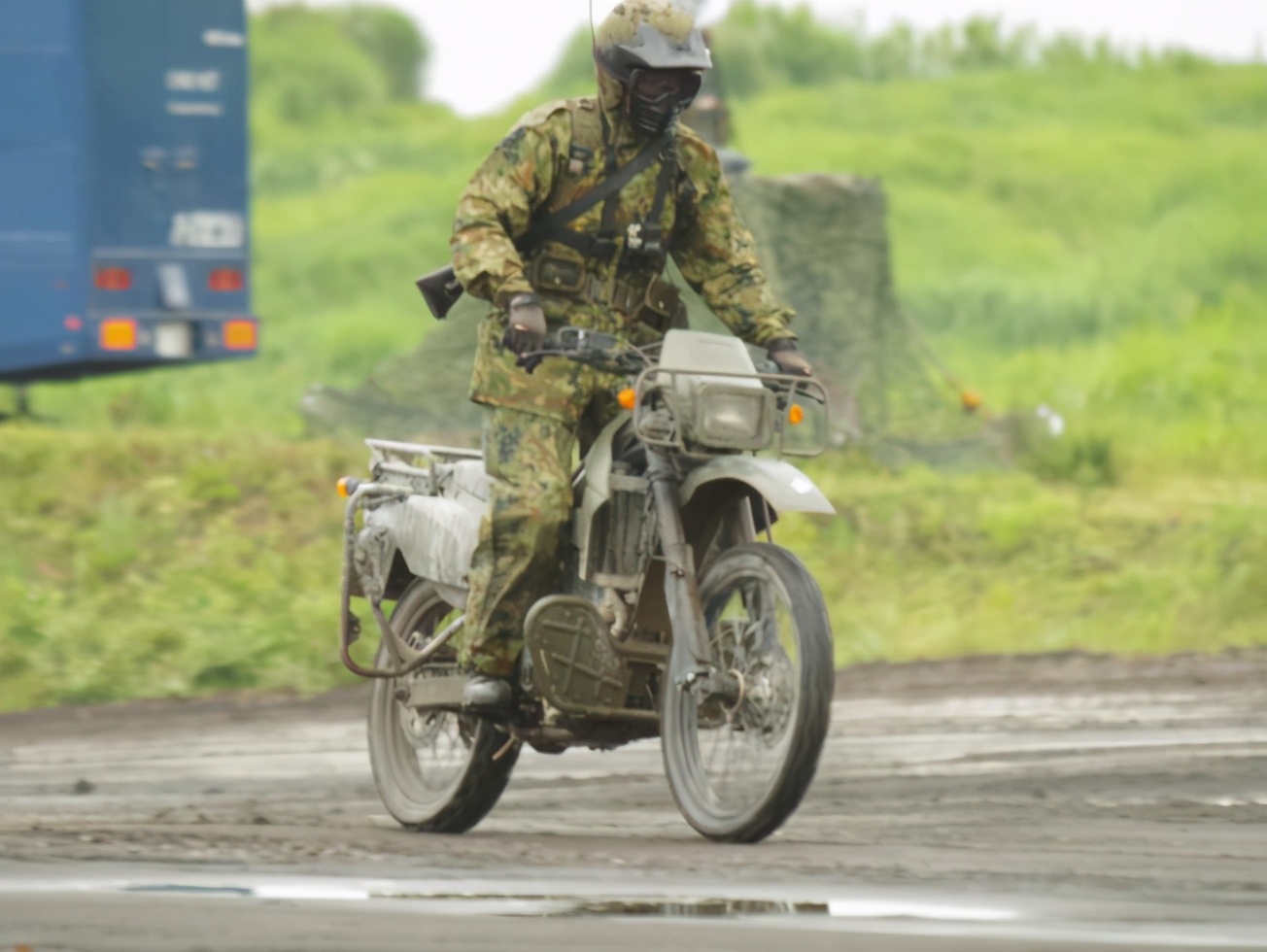 日本摩托车侦察队视频,日本自卫队摩托都是柴油吗