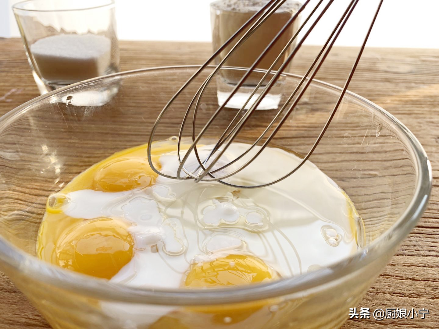 电饭锅蛋糕失败视频,电饭锅蛋糕为什么做出来不松软