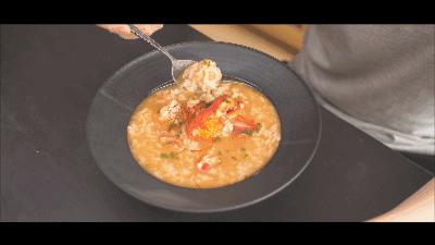 龙虾汤泡饭太美味了,吃龙虾剩下的汤泡饭