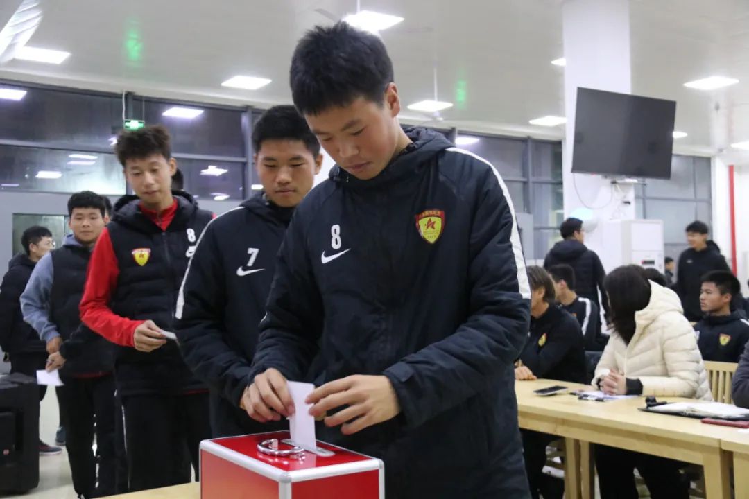 学习|05梯队队长暨班长竞选会圆满成功