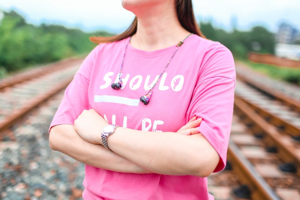 耳机也能入驻潮流圈?ROttKRON乐旷多晶锆宝石耳饰耳机来袭