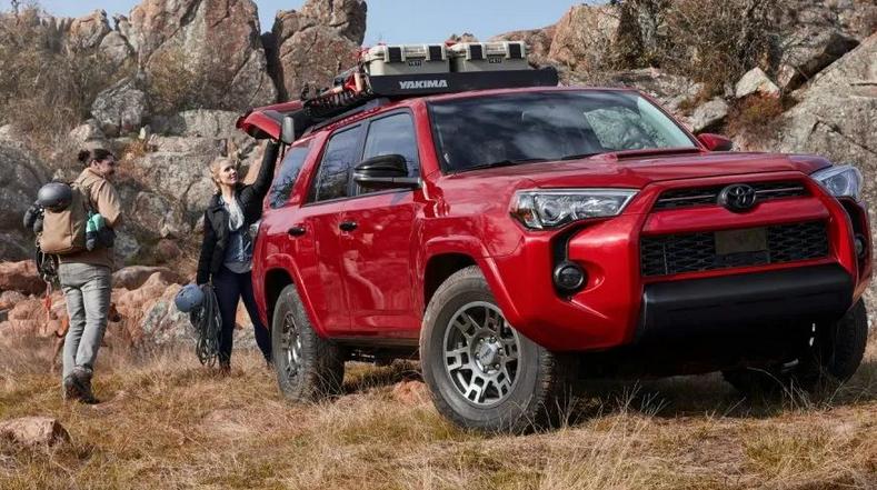 4.0LV6进口越野只卖40多万，丰田出品，比3.5L普拉多划算多了