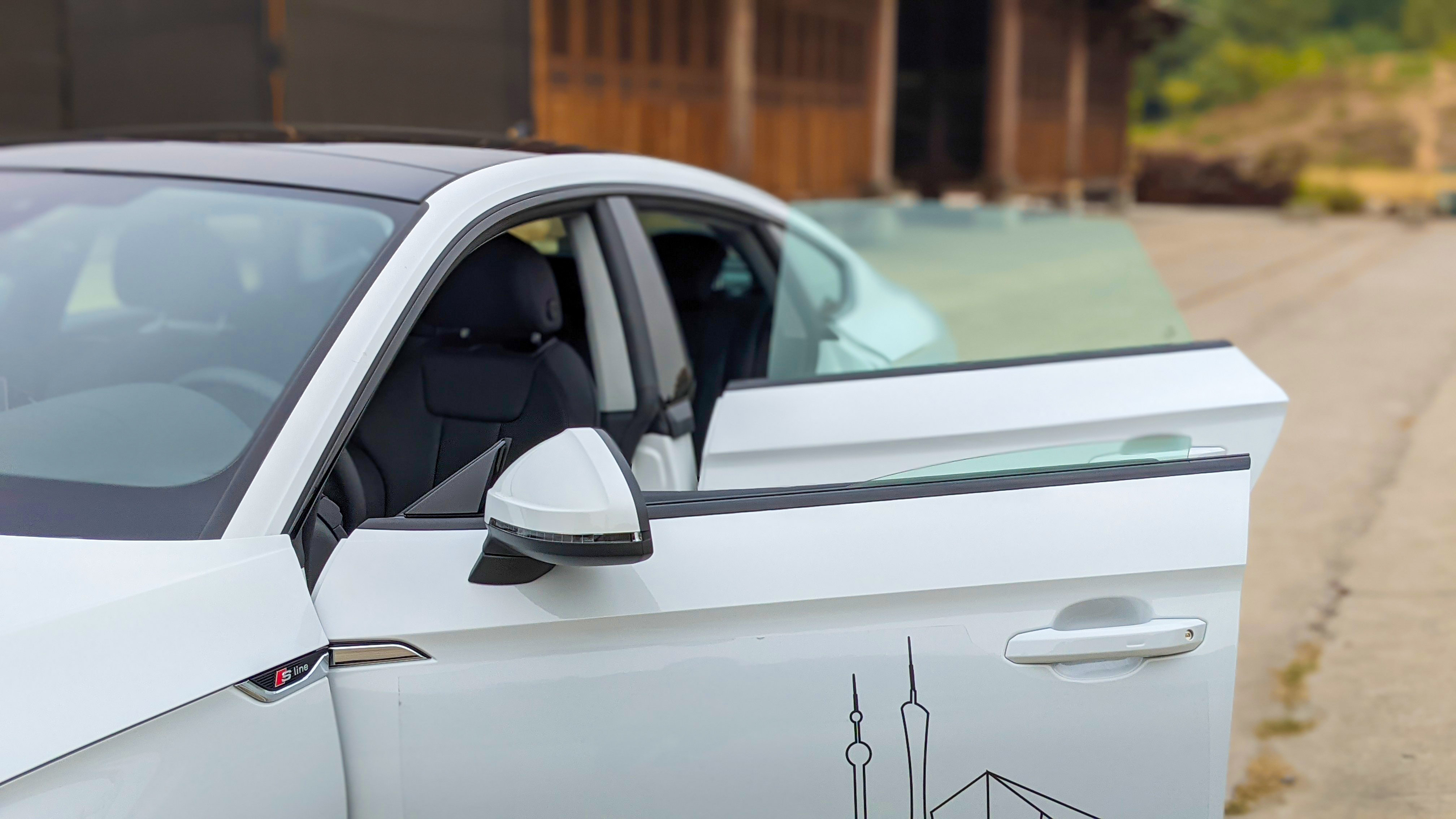 新奥迪a52017款,试驾新奥迪a5蓝色