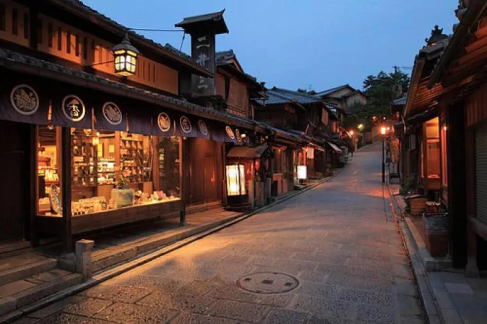 风居住的街道钢琴版,风居住的街道睦芯