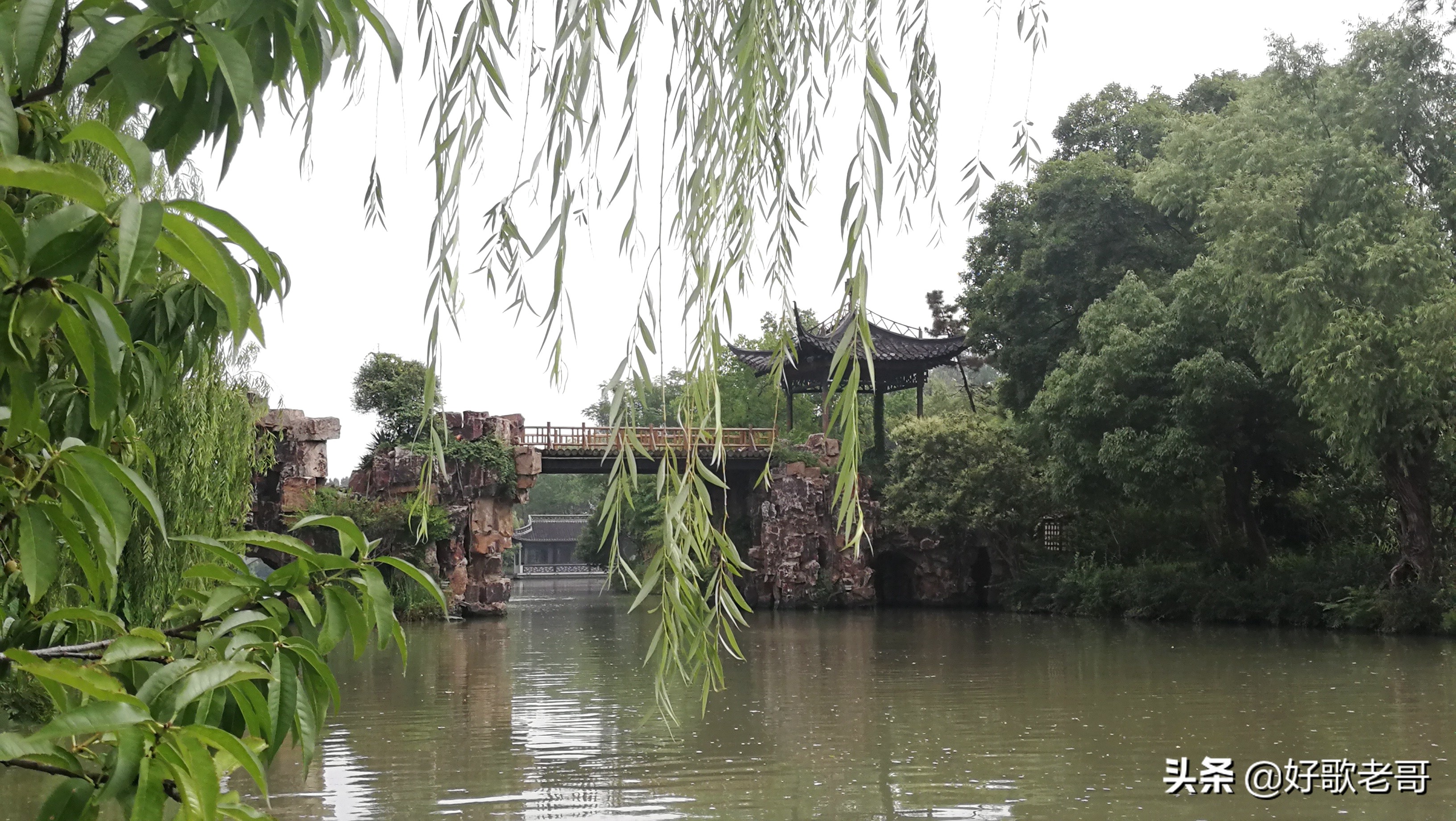 十里湖光，清澄缥碧，花木扶疏，连绵滴翠…瘦西湖游记