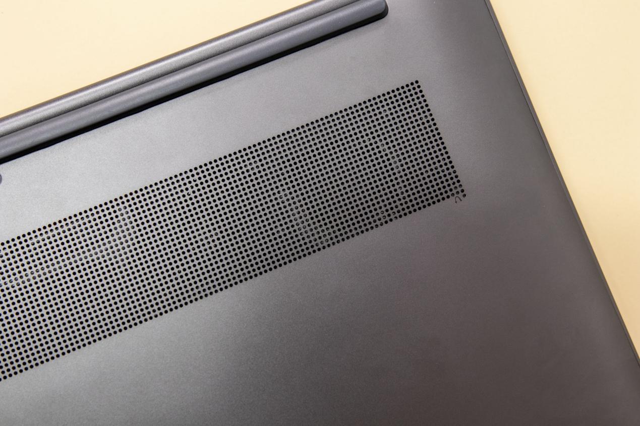 联想yoga13s屏幕显示不完全,联想yoga13s屏幕带膜