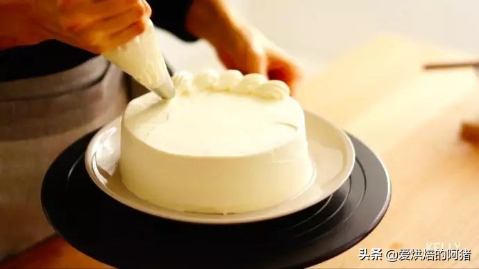 邱莹莹同款草莓奶油蛋糕，基础戚风胚，徒手脱模剖片及抹面挤花