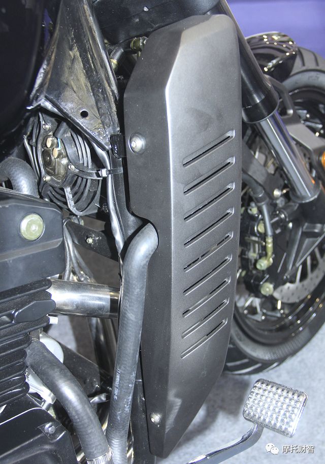 国产中量级美式巡航太子，金城350亮相重庆摩博会