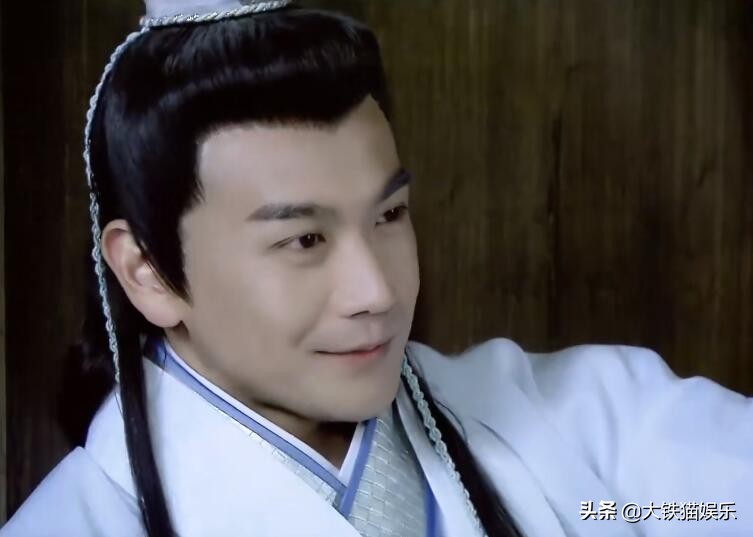 盘点古装用扇子行云流水的打戏,盘点十位古装男星打戏