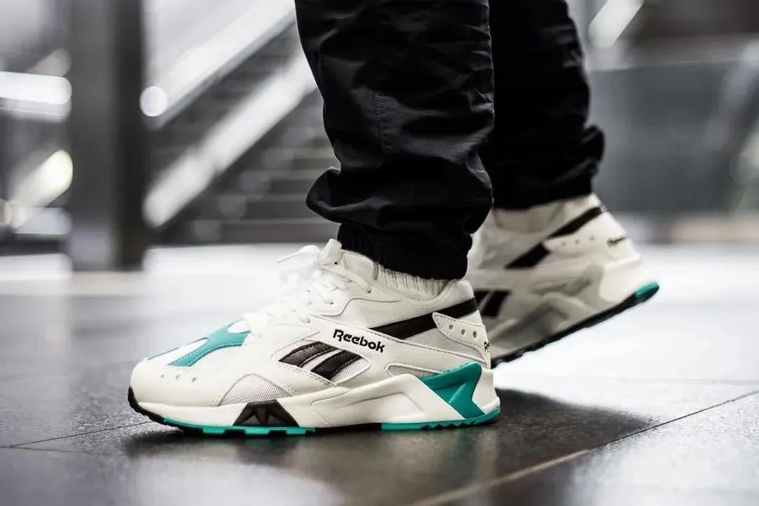 “南京黑人”侃爷：我的背后是一支*队军**