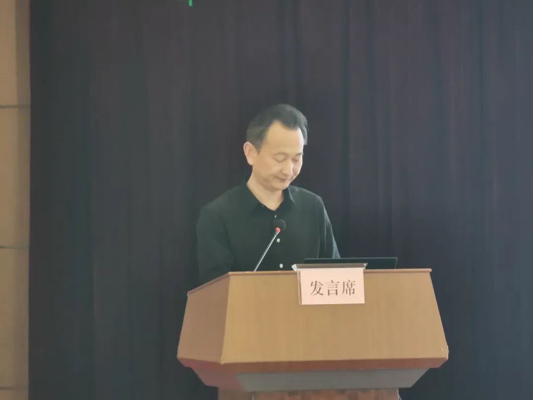 《构建“e学习”时空的实践探索》参加阶段汇报