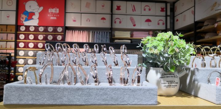 在乡镇上开个精品百货店怎么样,乡镇适合开一家10元百货店吗