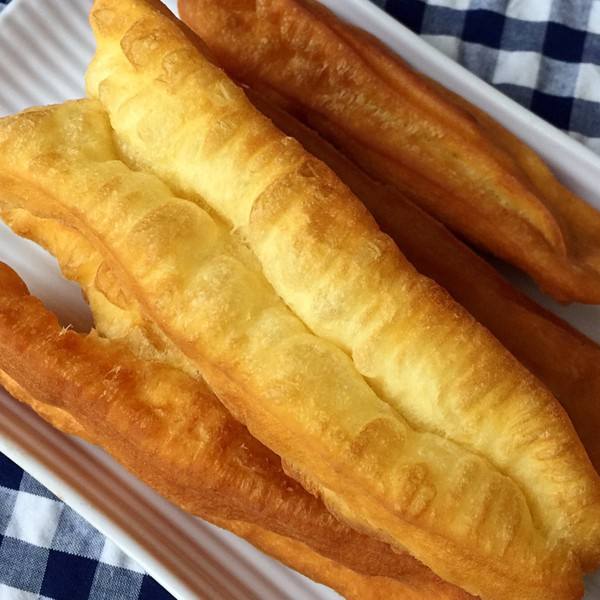 油条酥脆是多放小苏打还是明矾,炸油条是放膨松剂还是放明矾好