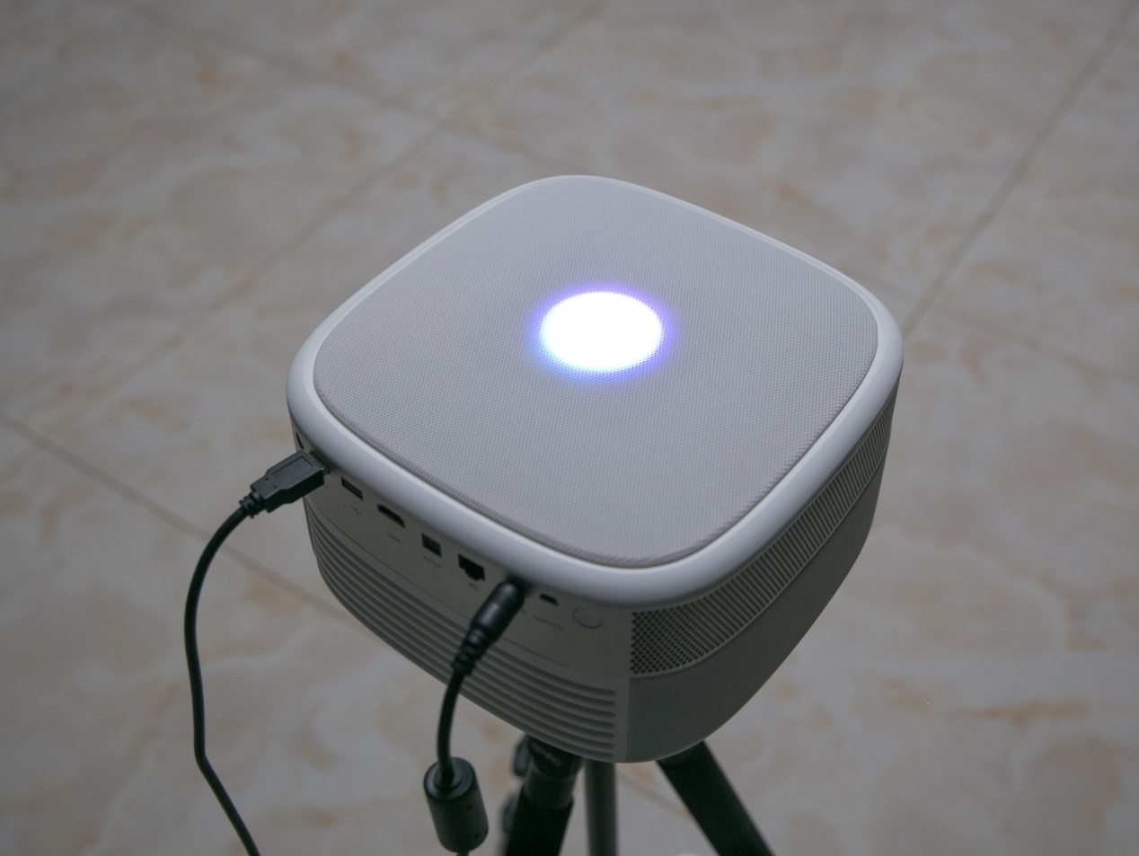 坚果j9白天测试,坚果j9幕布