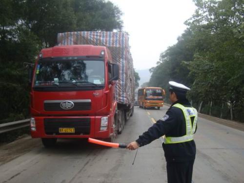 养一个卡车的费用,养一台自卸货车一年要花费多少钱