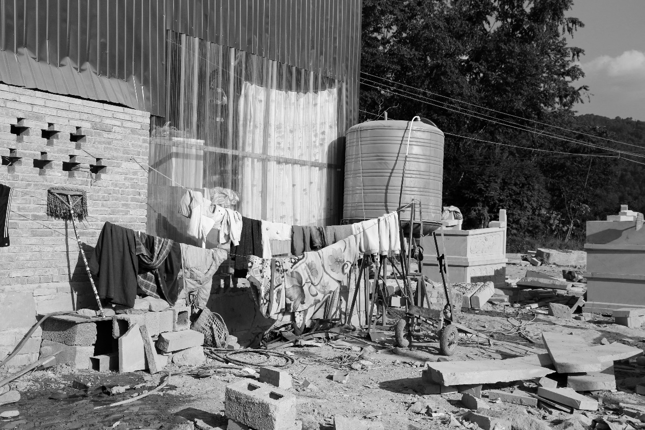 年年复年年：坟石工人的尘肺二十年