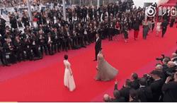 花百万走红毯视频,花十万走红毯