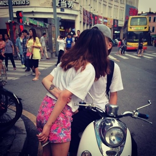 必须掌握的十大接吻方式,接吻时男人有这三个动作别怀疑