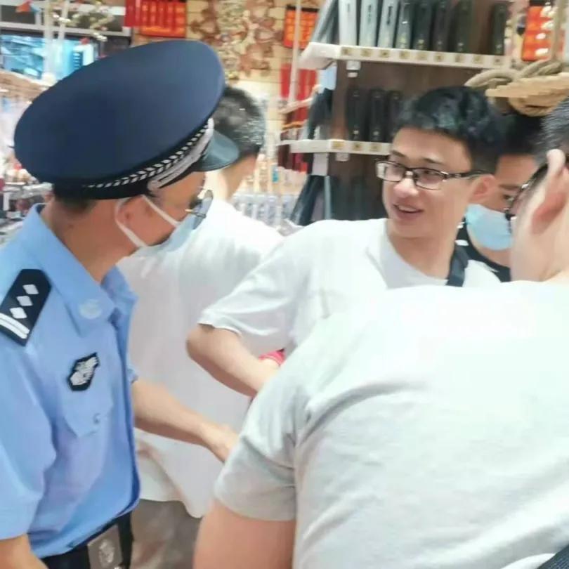 节日我在岗丨守千古名楼护万家安康——岳阳楼派出所国庆景区安保工作纪实