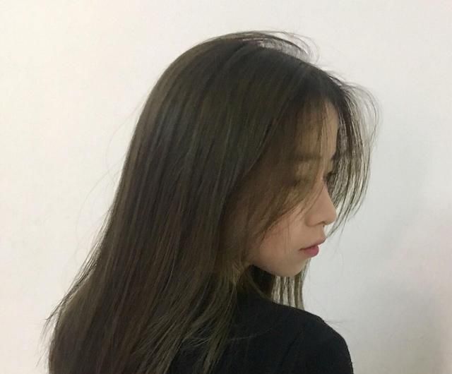 发际线高怎么用刘海遮,怎么剪刘海才能遮住发际线高