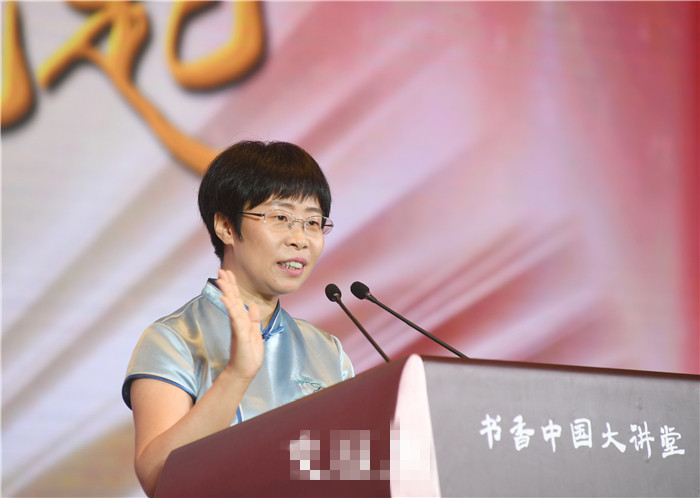 清华才女92岁至今未婚,腹有诗书气自华的大学女教授