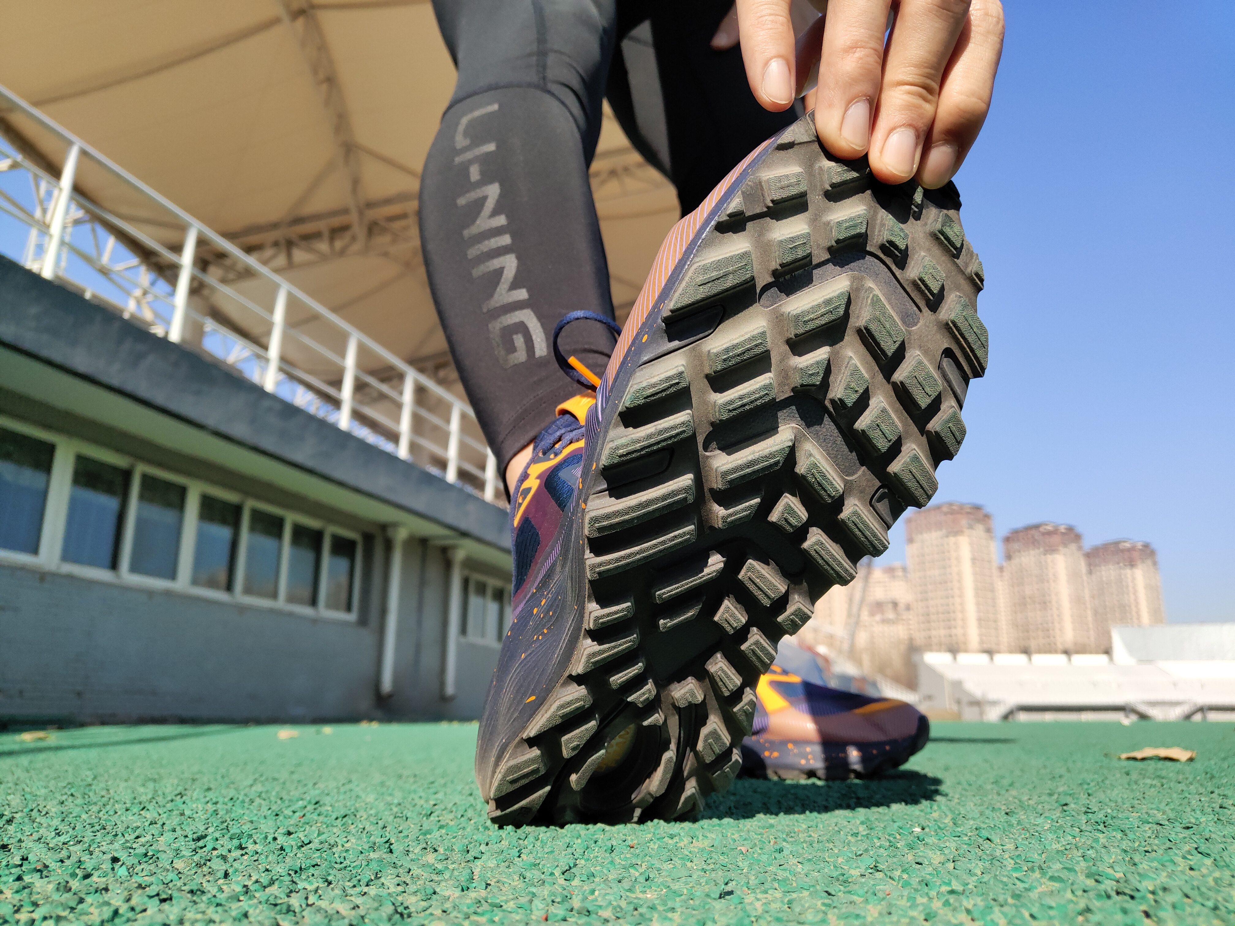 防雨雪运动鞋李宁,李宁无惧风雨