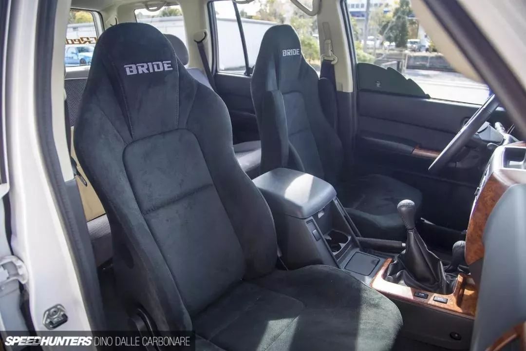 中东爆改2000匹途乐,中东改装途乐y61